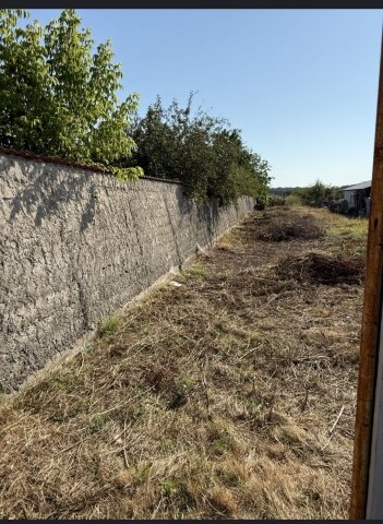 Prahova Teren de vanzare in Potigrafu, deschidere 9ml, 2500mp, 40.000euro